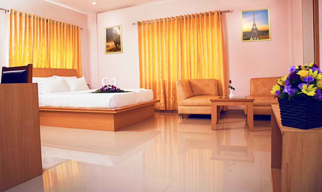 Hotel Rainbow Suites Kannur Exterior photo